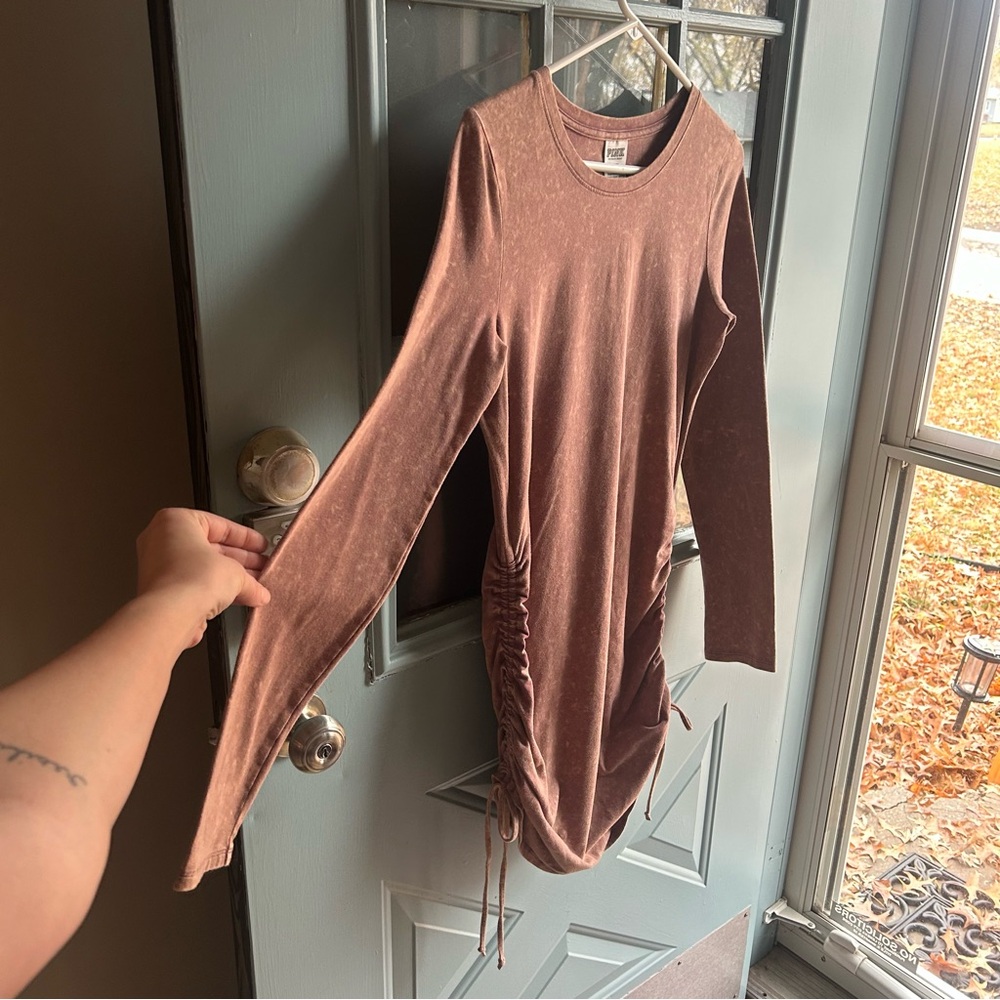 Victoria’s Secret PINK Bodycon Long Sleeve Dress Ruched Side Crew Neck Brown M - Picture 3 of 11